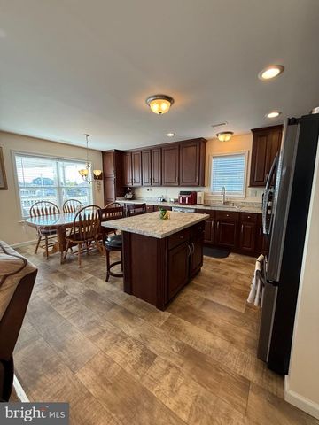 437 TWIN LAKES BLVD, Little Egg Harbor Twp, NJ 08087