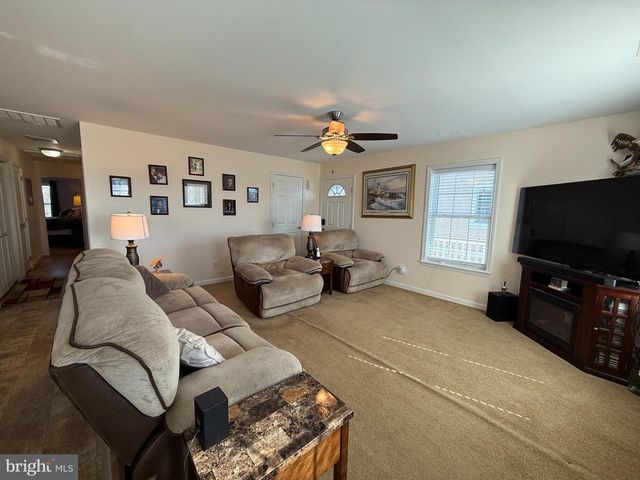 437 TWIN LAKES BLVD, Little Egg Harbor Twp, NJ 08087