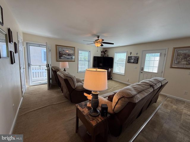 437 TWIN LAKES BLVD, Little Egg Harbor Twp, NJ 08087