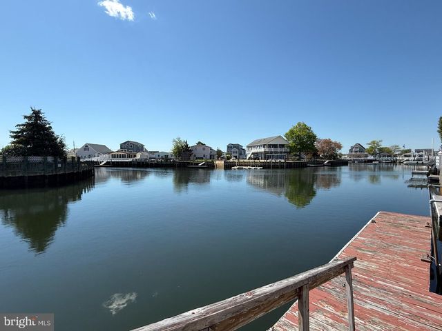437 TWIN LAKES BLVD, Little Egg Harbor Twp, NJ 08087