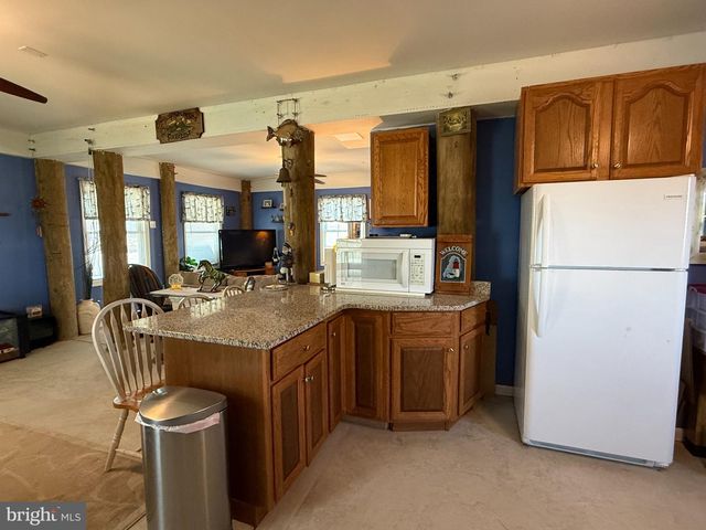437 TWIN LAKES BLVD, Little Egg Harbor Twp, NJ 08087