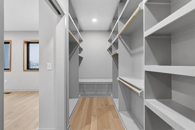 541 E 19th Street, Kansas City, MO 64108