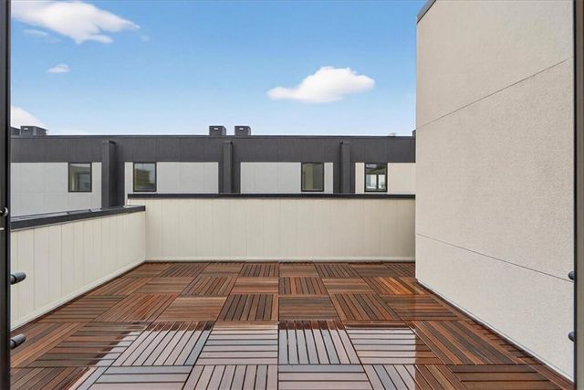 541 E 19th Street, Kansas City, MO 64108