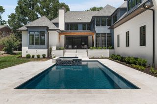 2811 Tyne Blvd, Nashville, TN 37215