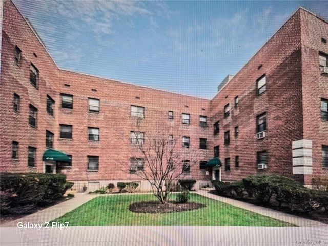 215-09 47th Avenue 2C, Bayside, NY 11361