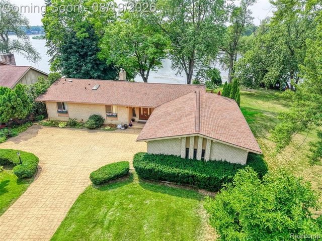 3212 Edgewood Park Drive, Commerce Twp, MI 48382