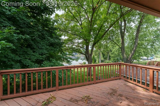 3212 Edgewood Park Drive, Commerce Twp, MI 48382