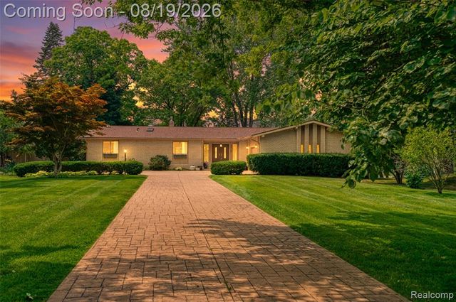 3212 Edgewood Park Drive, Commerce Twp, MI 48382