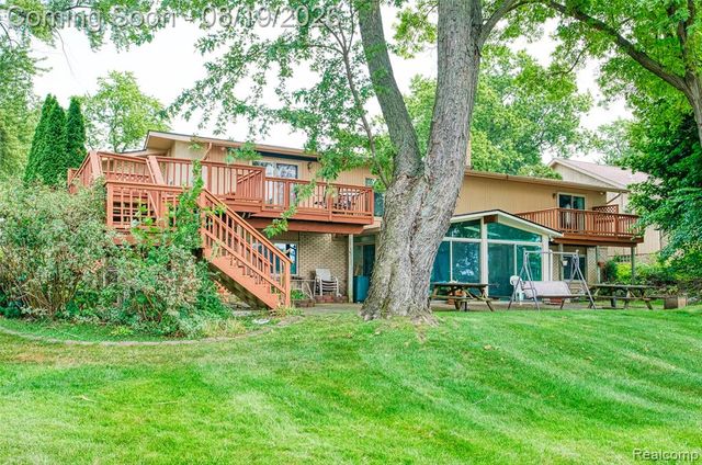 3212 Edgewood Park Drive, Commerce Twp, MI 48382