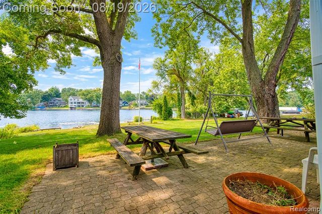 3212 Edgewood Park Drive, Commerce Twp, MI 48382