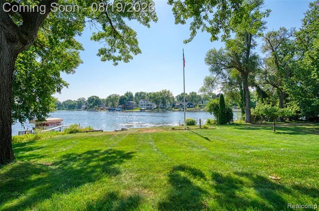 3212 Edgewood Park Drive, Commerce Twp, MI 48382