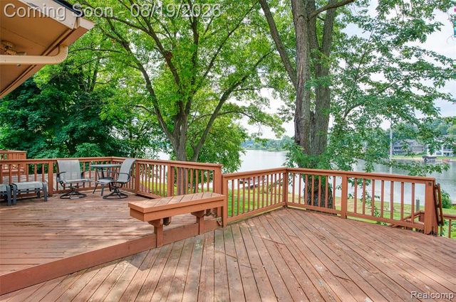 3212 Edgewood Park Drive, Commerce Twp, MI 48382