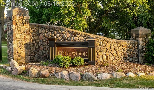 3212 Edgewood Park Drive, Commerce Twp, MI 48382