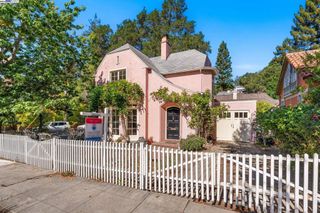 1462 Trestle Glen Rd, Oakland, CA 94610