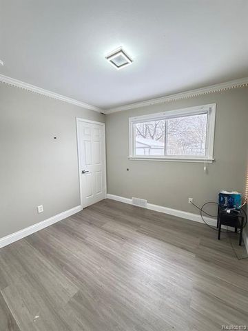 430 Henry Ruff Road, Garden City, MI 48135