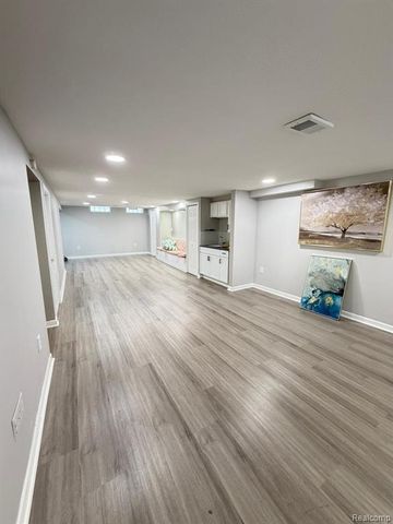 430 Henry Ruff Road, Garden City, MI 48135