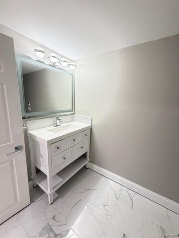 430 Henry Ruff Road, Garden City, MI 48135