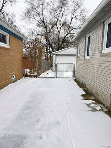 430 Henry Ruff Road, Garden City, MI 48135