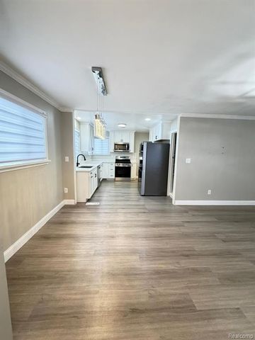 430 Henry Ruff Road, Garden City, MI 48135