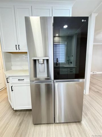 430 Henry Ruff Road, Garden City, MI 48135