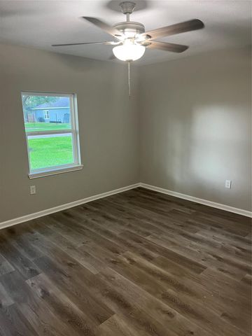 7202 Carver Avenue, Texas City, TX 77591