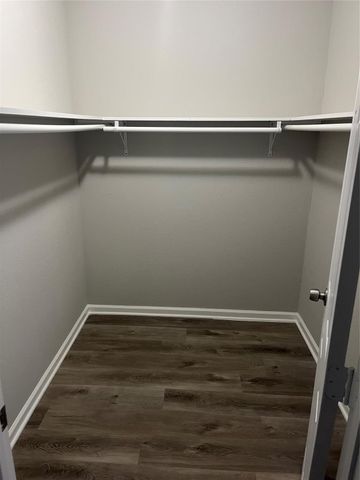 7202 Carver Avenue, Texas City, TX 77591