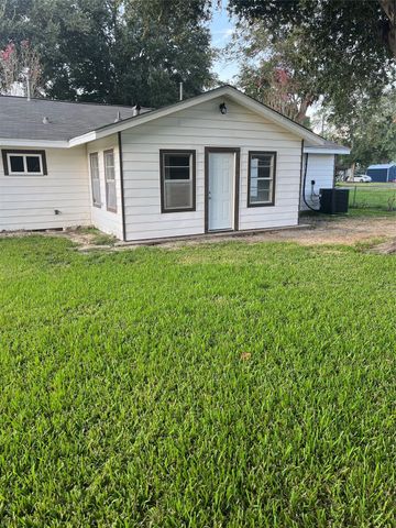 7202 Carver Avenue, Texas City, TX 77591