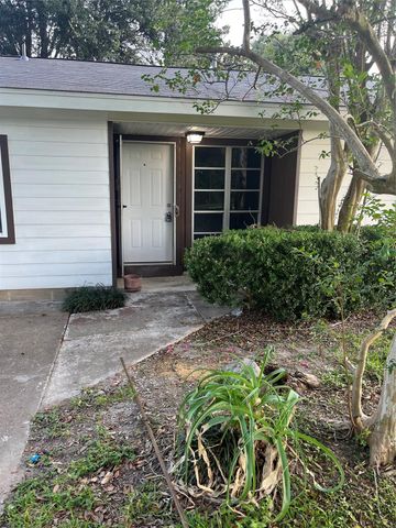 7202 Carver Avenue, Texas City, TX 77591