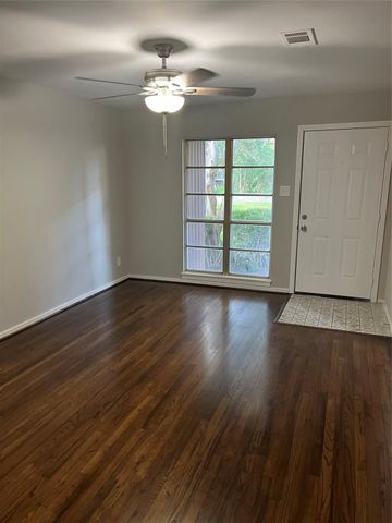 7202 Carver Avenue, Texas City, TX 77591