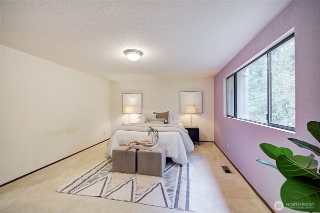 22710 2nd Avenue SE, Bothell, WA 98021