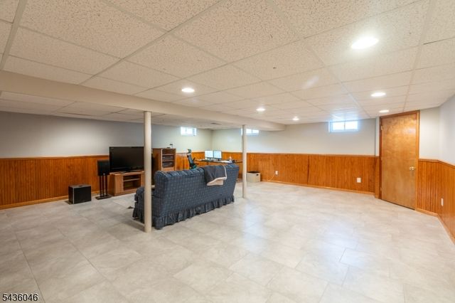 280 Farmer Rd, Bridgewater Twp., NJ 08807
