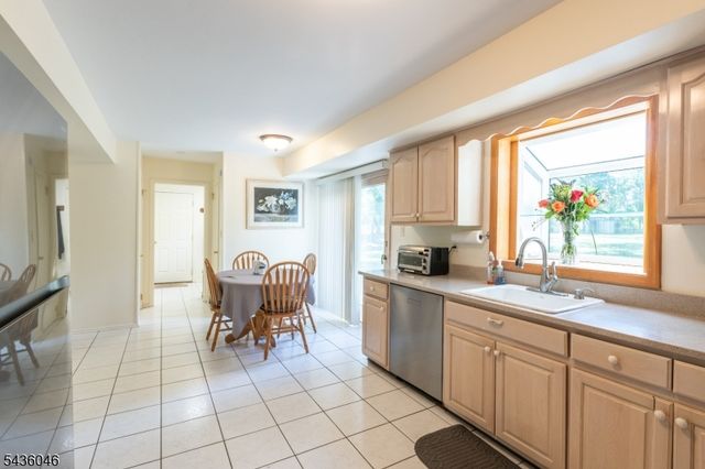 280 Farmer Rd, Bridgewater Twp., NJ 08807