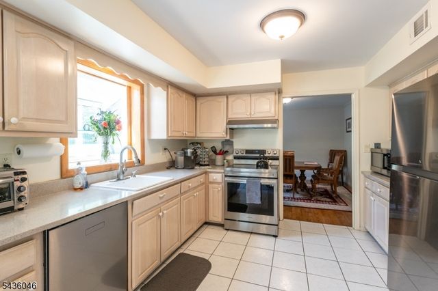 280 Farmer Rd, Bridgewater Twp., NJ 08807