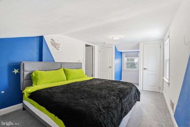 5 WILLOW RD, Lawrence Township, NJ 08648