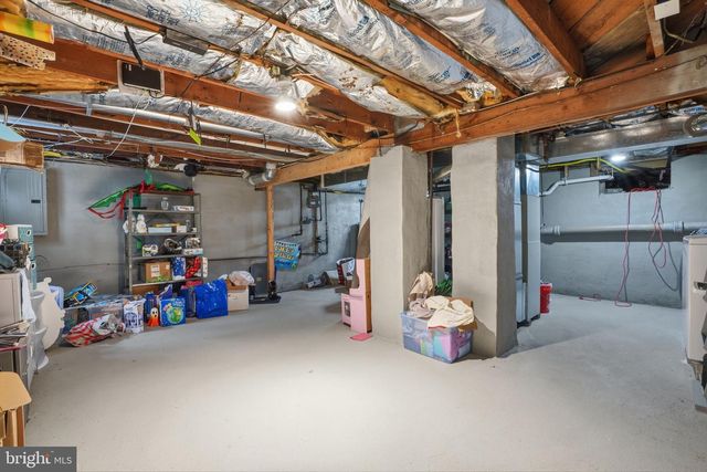 5 WILLOW RD, Lawrence Township, NJ 08648