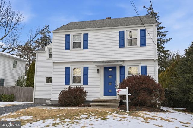 5 WILLOW RD, Lawrence Township, NJ 08648