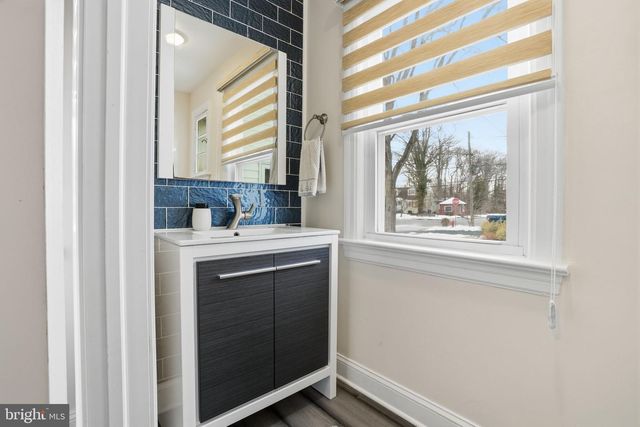 5 WILLOW RD, Lawrence Township, NJ 08648