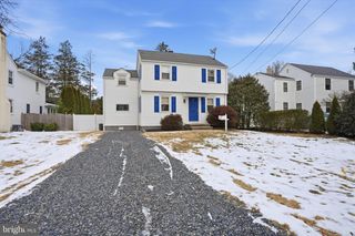 5 WILLOW RD, Lawrence Township, NJ 08648