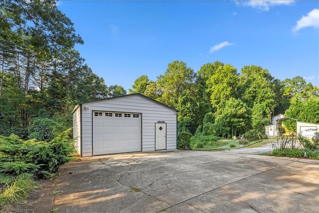 414 South Cove Road, Seneca, SC 29678