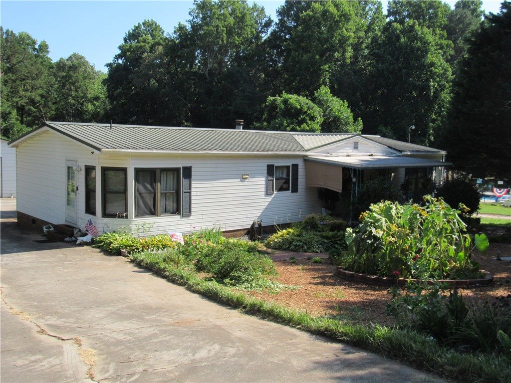 414 South Cove Road, Seneca, SC 29678