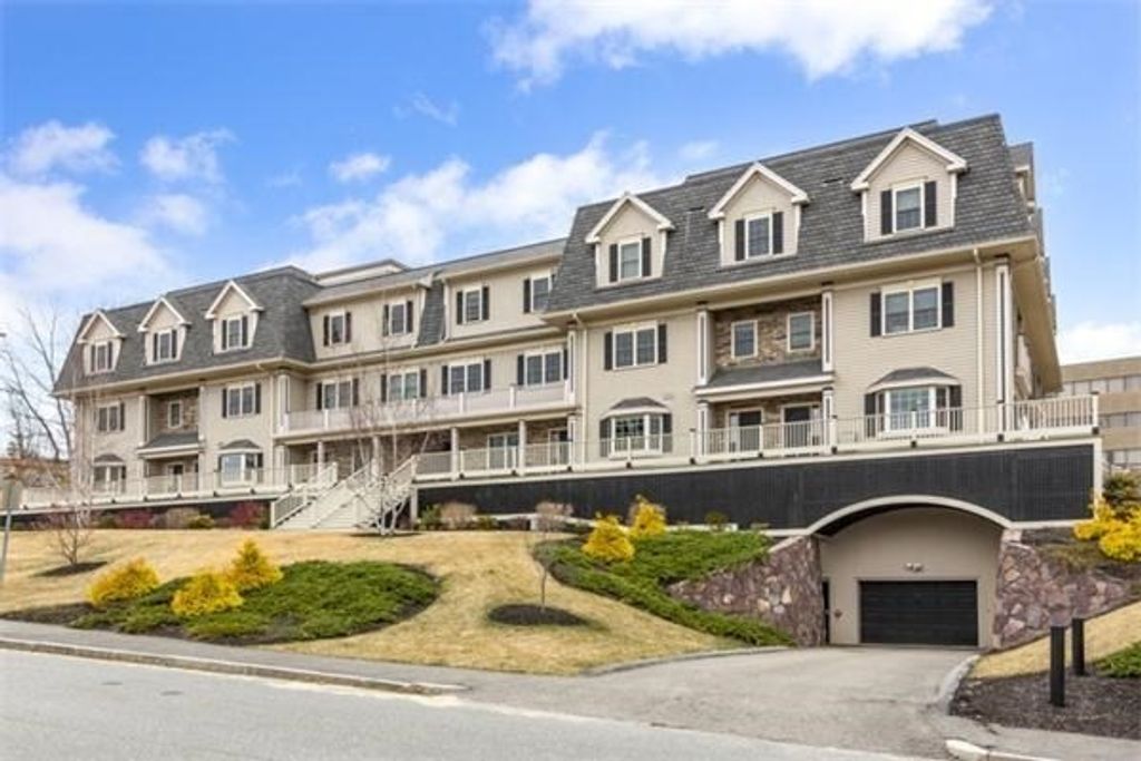 255 Winter St 112, Waltham, MA 02451