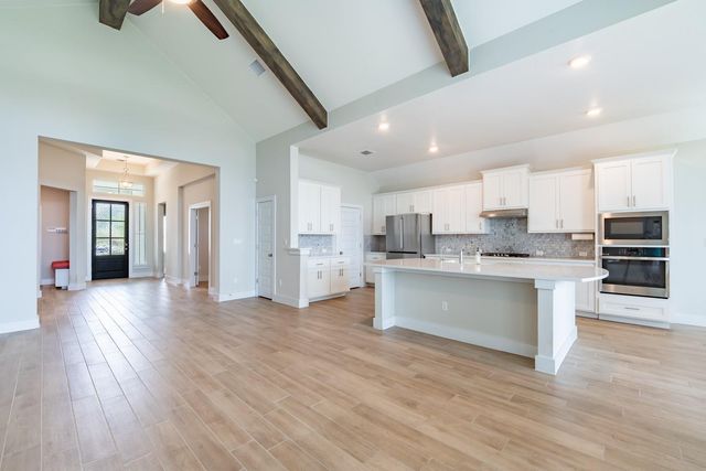 1012 Heartleaf DR, Leander, TX 78641