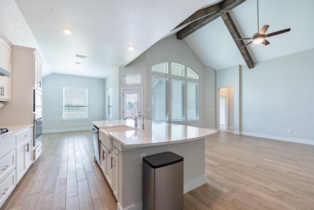 1012 Heartleaf DR, Leander, TX 78641