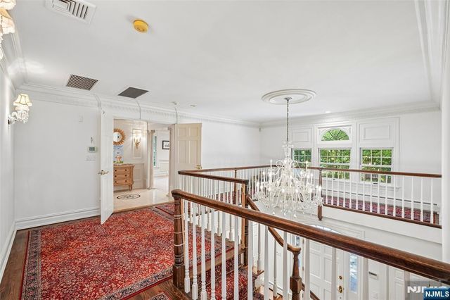 27 Cameron Road, Saddle River, NJ 07458