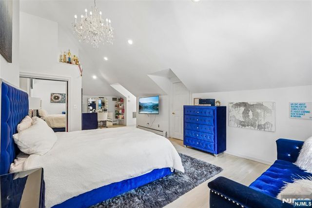 27 Cameron Road, Saddle River, NJ 07458