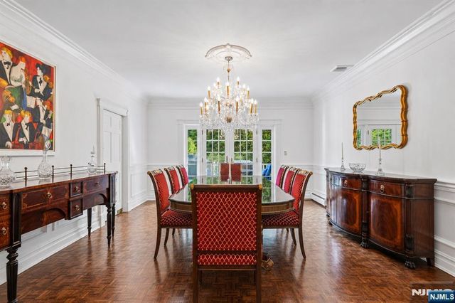 27 Cameron Road, Saddle River, NJ 07458