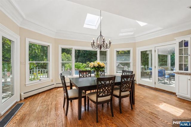 27 Cameron Road, Saddle River, NJ 07458