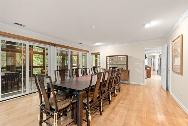 21200 W 13 Mile Road, Beverly Hills, MI 48025