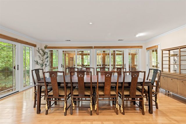 21200 W 13 Mile Road, Beverly Hills, MI 48025
