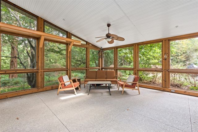 21200 W 13 Mile Road, Beverly Hills, MI 48025